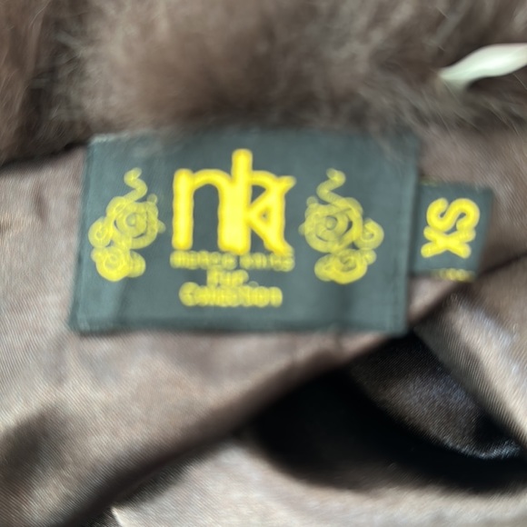 Real Fur Dyed Brown Rabbit vest with cinched waist. Size xs - Picture 3 of 4